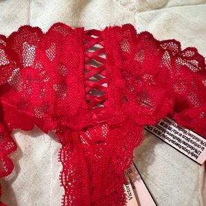 Victoria’s Secret Lace Thong size Medium New with Tags